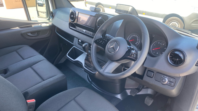 Mercedes-Benz Sprinter 315Cdi L3 Diesel Rwd 3.5t H2 Pro Van 9G-Tronic - Image 3